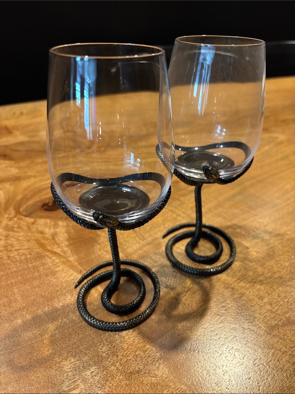 West elm snake ๐ wine glasses - Picture 3 of 7
